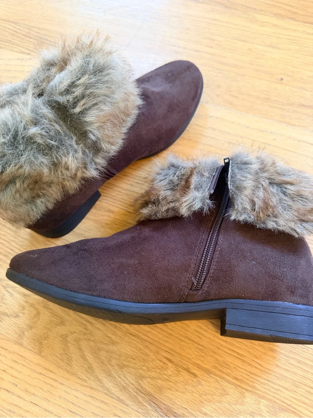 Ladies Size 7 